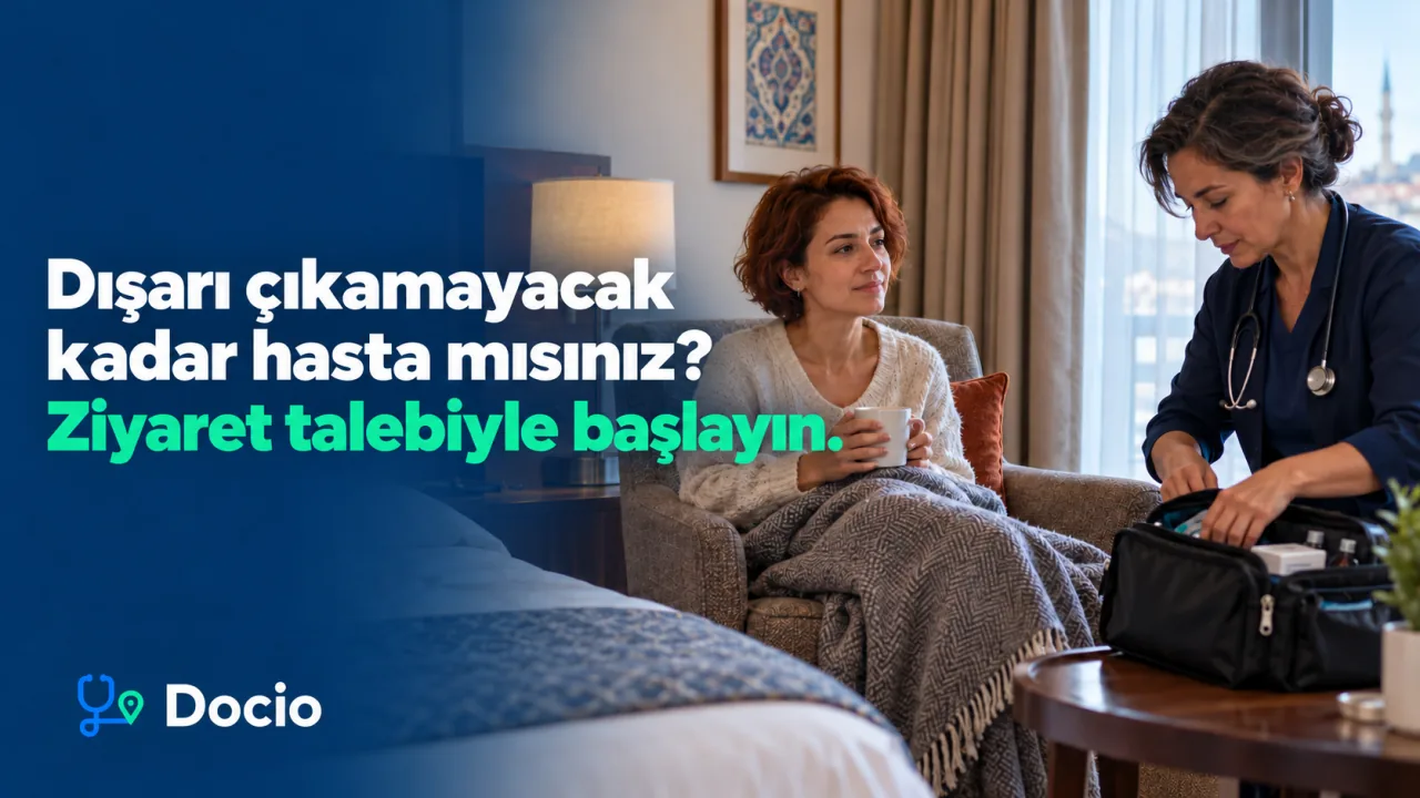 Dışarı çıkamayacak kadar hasta mısınız? Ziyaret talebiyle başlayın. Otelde bir yolcunun yanında doktor çantasını hazırlayan bir doktor. Yapay zekâyla oluşturulmuş görsel.